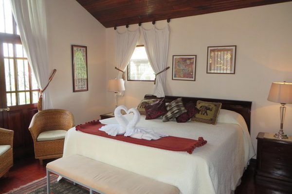 Royal Suite king bed